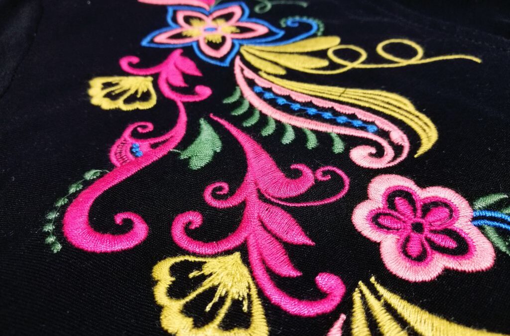 Bordado fantasía floral