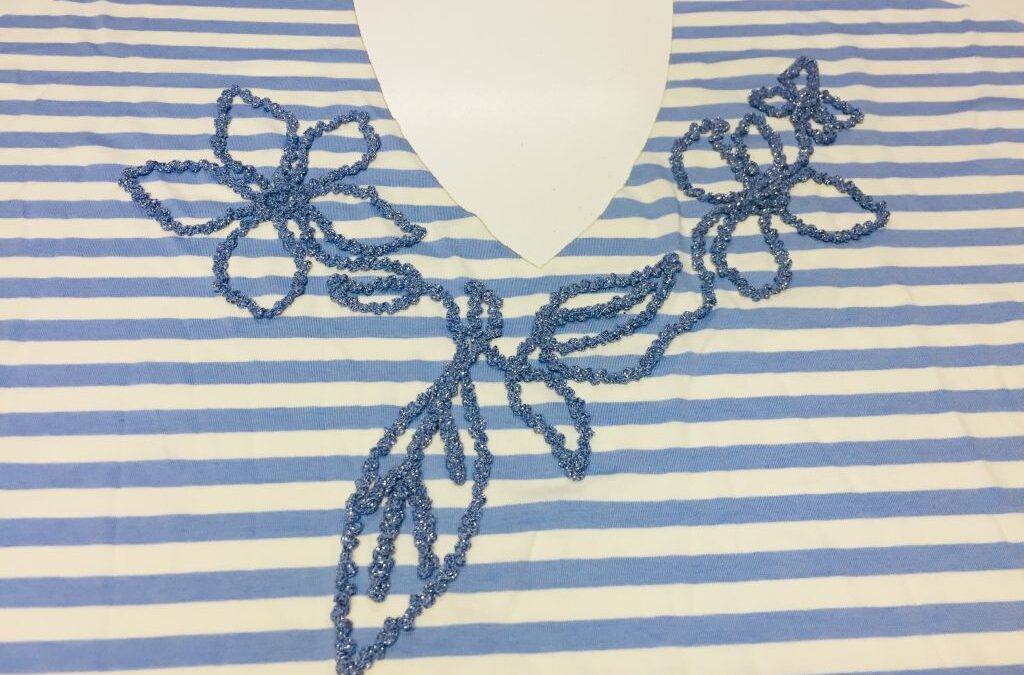 Flores bordado en cordón y lurex